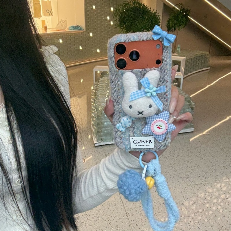 Fashion Ins Cute Cartoon fluf - огляд і ціна Cute Cartoon Wrist Strap Silicone Case