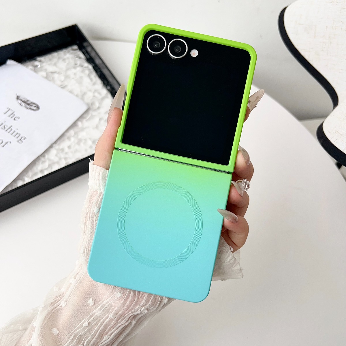 Gradient Liquid Silicone Soft  - огляд і ціна Liquid Silicone Magnetic Phone Case