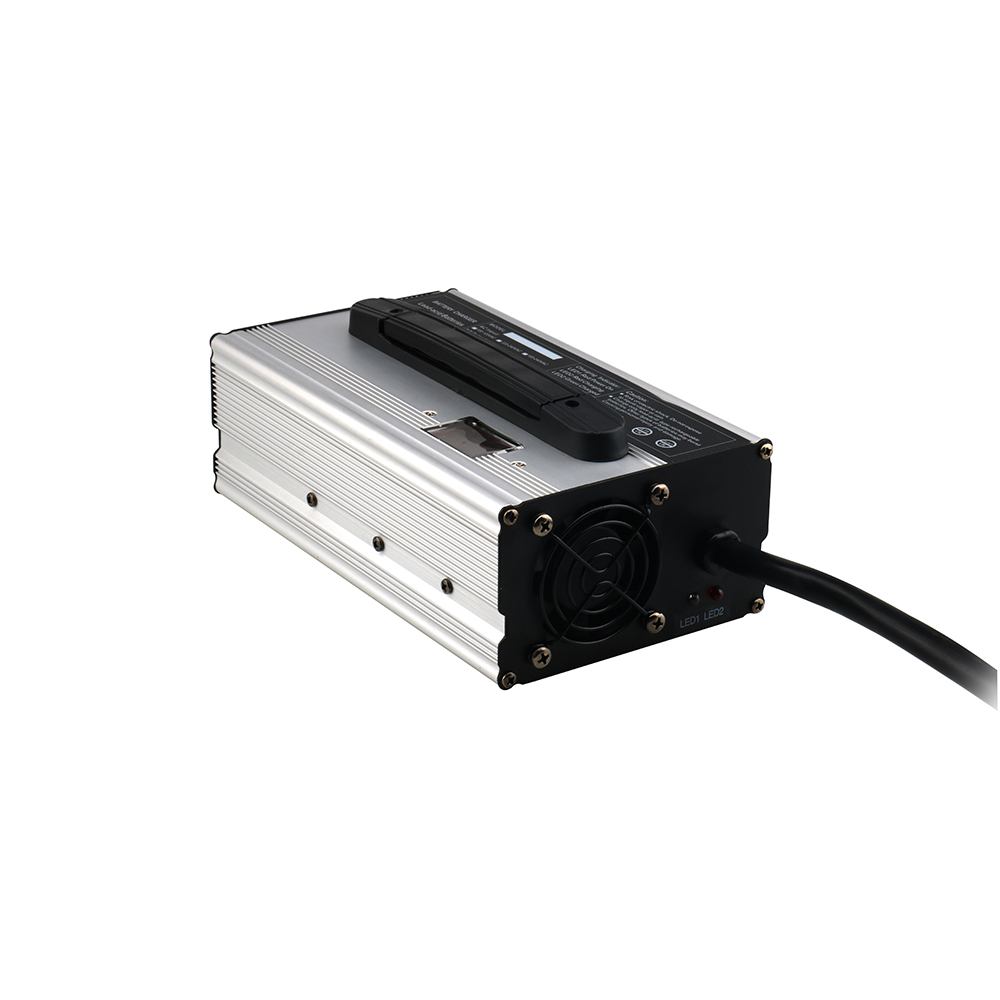 DL900 LiFePO4 Fast Charger 48V - огляд і ціна Chargers